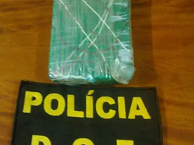 DOF apreende cocaína com adolescente de 15 anos em ônibus