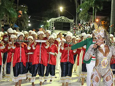 Com hotéis lotados e muita animação, Corumbá espera público recorde nos desfiles