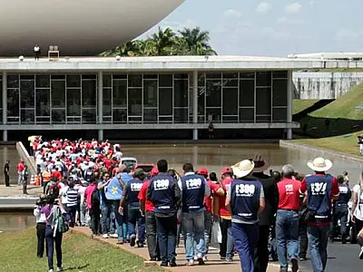 Militares dão prazo, mas admitem ‘medida drástica’ em caso de rejeição da PEC 300