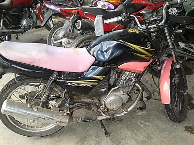 PM recupera duas motos roubadas e apreende adolescente envolvido