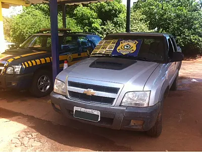 PRF apreende em Jaraguari caminhonete roubada na Bahia