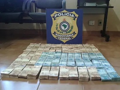 PRF apreende casal com R$ 800 mil sem comprovação de origem