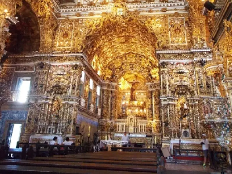 Ouro e religião contam a história do Brasil nas igrejas de Salvador