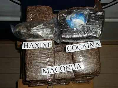 PM de Jardim apreende duas pessoas carregando drogas em ônibus intermunicipal