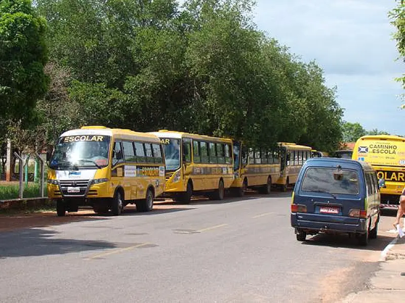 PM acompanha vistoria de transporte escolar em Aquidauana
