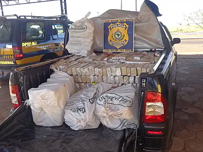 PRF apreendeu veículo carregado de maconha