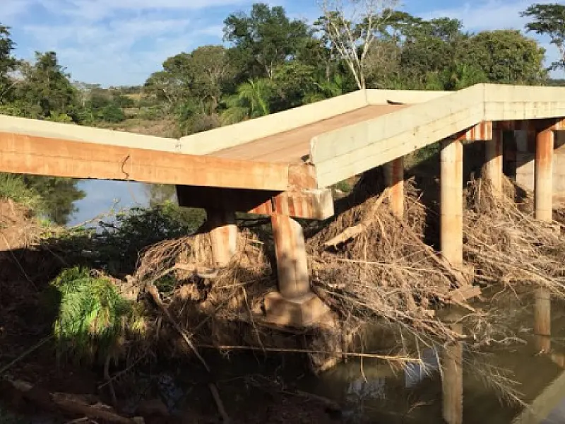 Inaugurada em 2014, ponte que caiu em Jardim apresenta falhas na sua execução