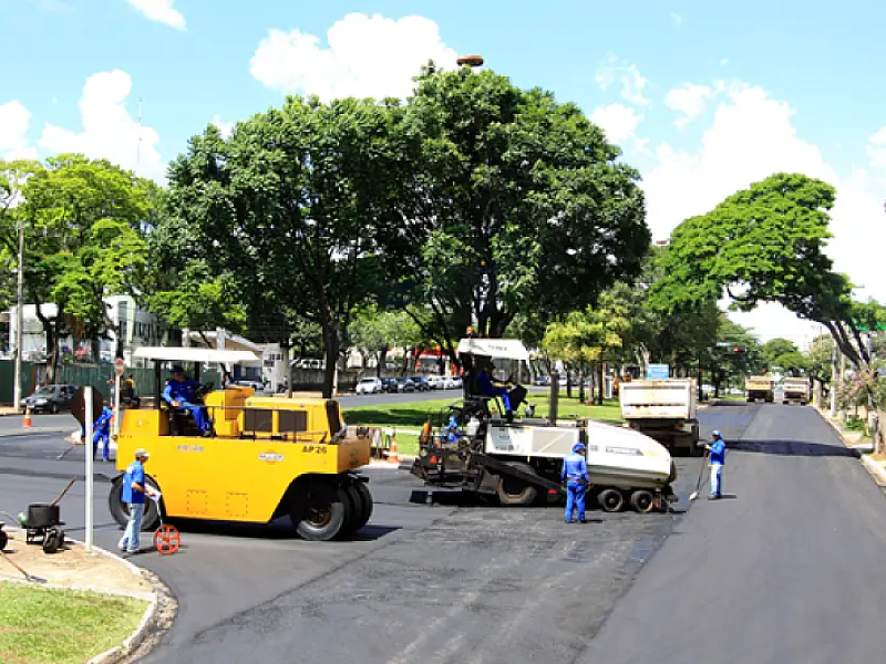 Seguem obras na Afonso Pena; Confira trecho interditado