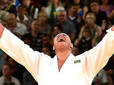 Rafael Silva conquista o bronze do judô para o Brasil