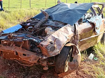 Homem tem morte instantânea após capotar carro na MS-274