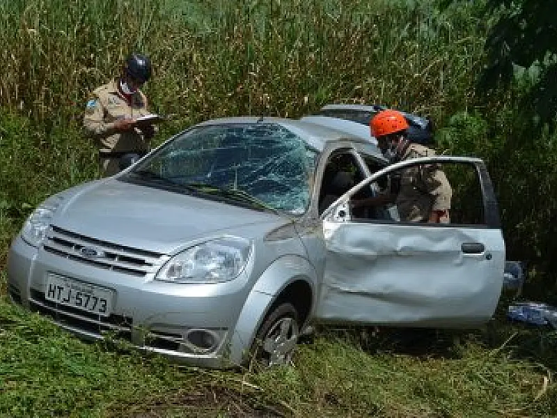 Idoso fica ferido em capotamento na BR-163 nessa quarta-feira