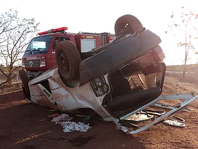 Mulher morre e filha de 12 anos sobrevive em acidente na área rural de Coxim