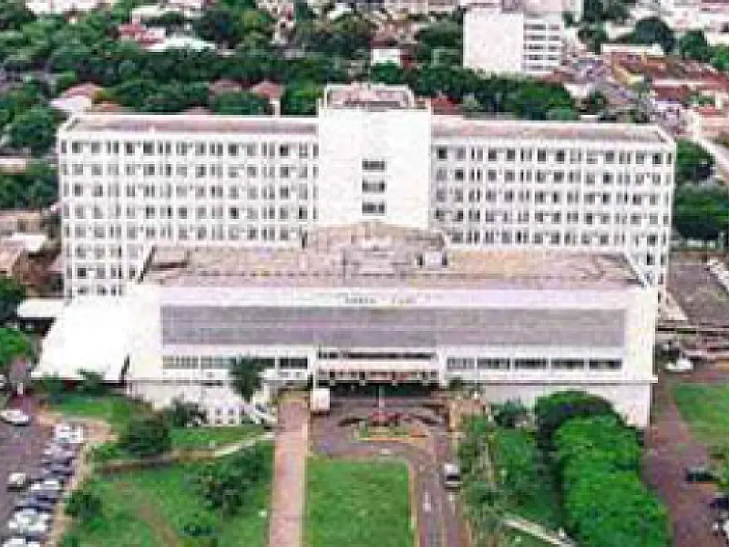 Obra do Hospital do Trauma permanece parada por “licitação irresponsável”