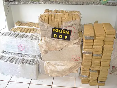 DOF apreende maconha em veículo com registro de roubo