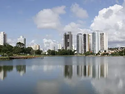 Terça-feira típica de outono com manhã fresca e tarde com temperaturas elevadas
