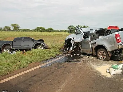 Quatro pessoas morrem em batida violenta na MS-306