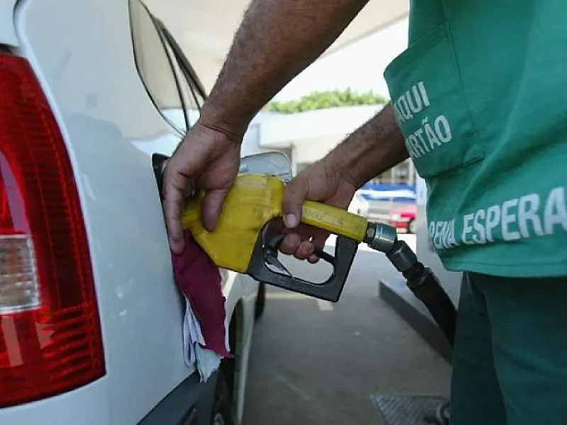 Combustível deve ter novo reajuste a partir de dezembro