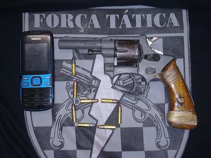 PM apreende dois adolescente que portavam arma de fogo em Corumbá