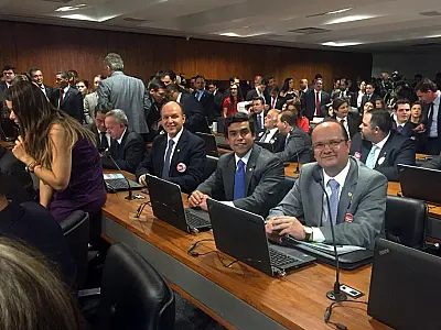 Deputados participam de mobilização por Novo Pacto Federativo