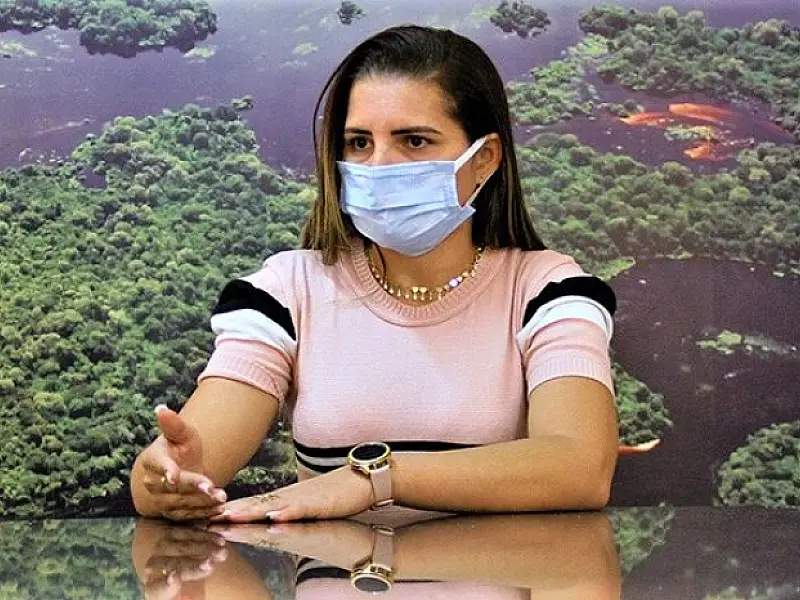 Formada pelo Vale Universidade, Annia agora supervisiona estagiárias do programa
