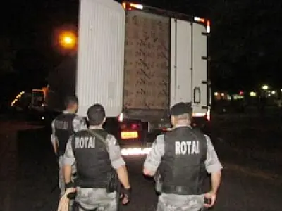 Polícia de Brasilândia apreende duas carretas carregadas com cigarros