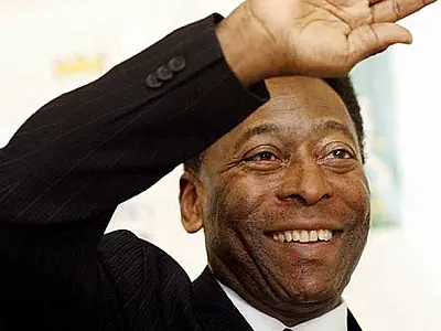 Pelé é nomeado 'embaixador honorário' do Brasil para Copa