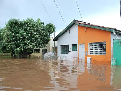 Mais cinco municípios recebem recursos liberados para assistência a vítimas da chuva em MS