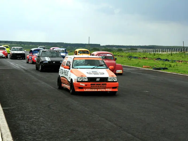 Campeonato Estadual de Turismo acontece hoje no Autódromo da Capital
