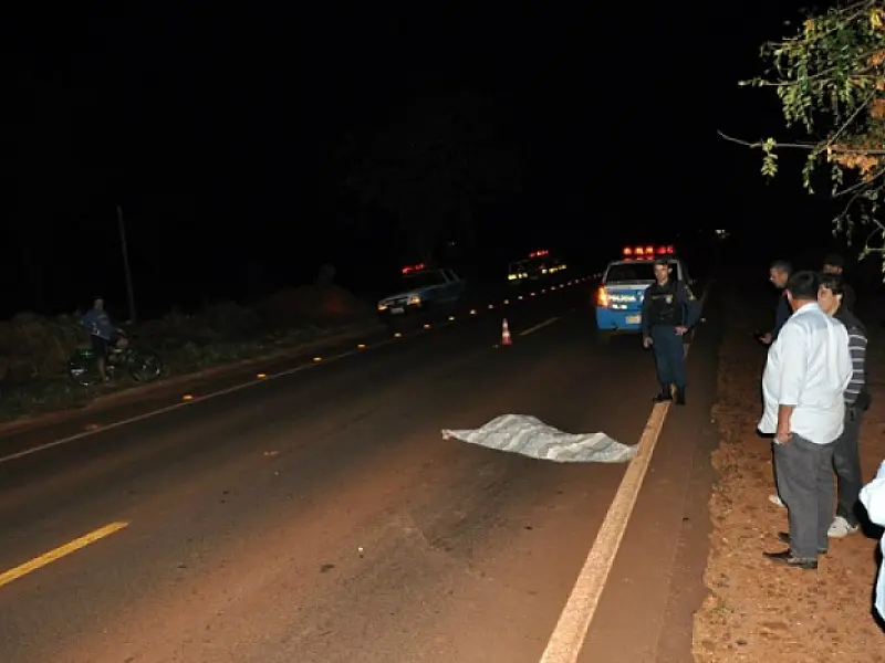 Homem morre após ser atropelado por carro e ambulância na MS-276