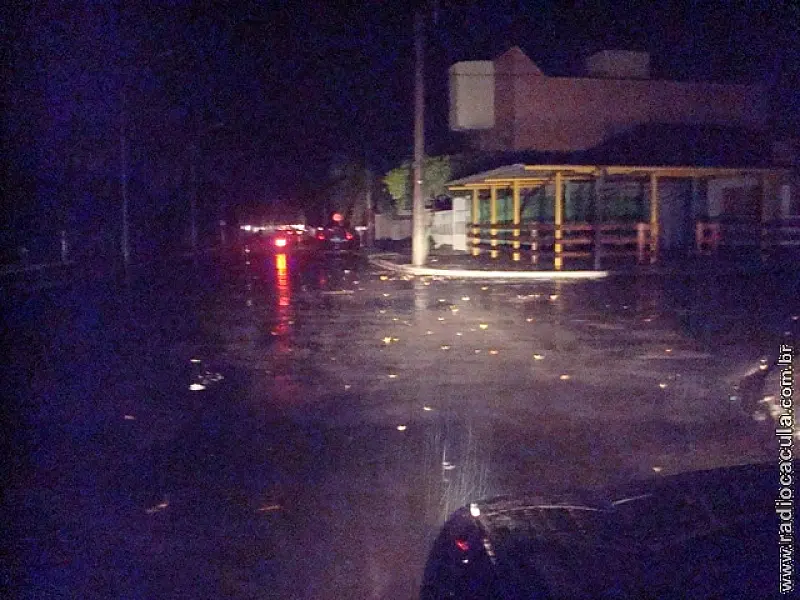 Chuva causa prejuízo em Três Lagoas no feriado