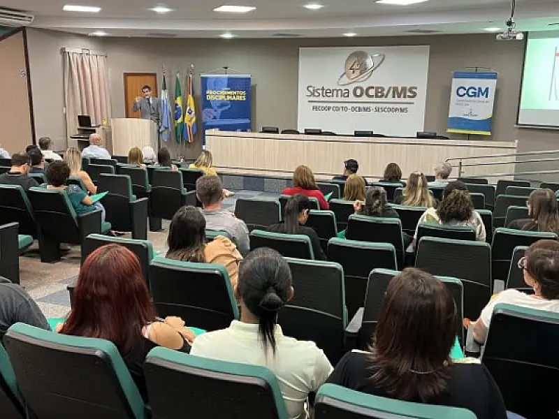PREFEITURA CAPACITA MAIS UMA TURMA DE SERVIDORES EM CURSO DE PROCEDIMENTOS DISCIPLINARES
