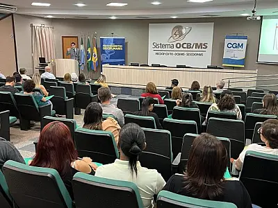 PREFEITURA CAPACITA MAIS UMA TURMA DE SERVIDORES EM CURSO DE PROCEDIMENTOS DISCIPLINARES
