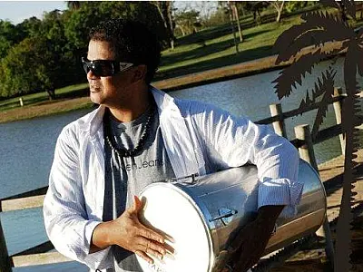 Niltinho Marron e Sampri se apresentam hoje no Som da Concha