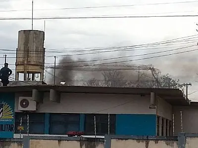 Presos fazem rebelião em cadeia de Maracaju e são transferidos