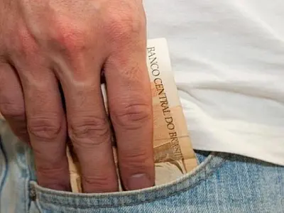Governo deposita salários dos servidores estaduais nesta sexta-feira
