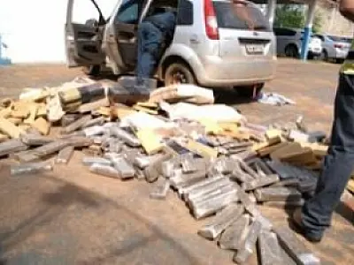 PM encontra carro com 700kg de maconha em Naviraí