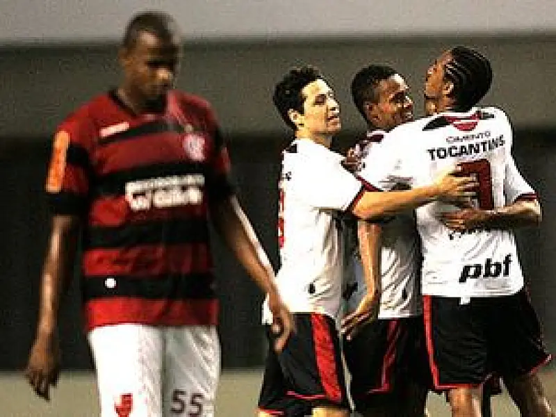 Flamengo é goleado pelo Atlético Goianiense e perde invencibilidade no Brasileiro