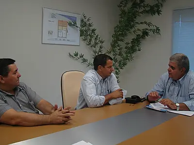 Secretário recebe visita de vereador de Três Lagoas