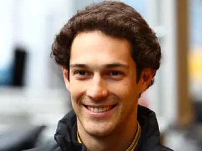 Bruno Senna correrá pela Renault em 2012
