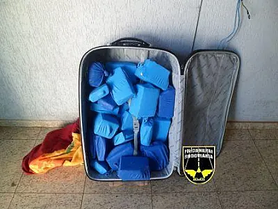 Polícia Militar Rodoviária prende homem por tráfico de drogas