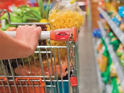 Cesta básica fica mais barata em 21 capitais em 2017, diz Dieese
