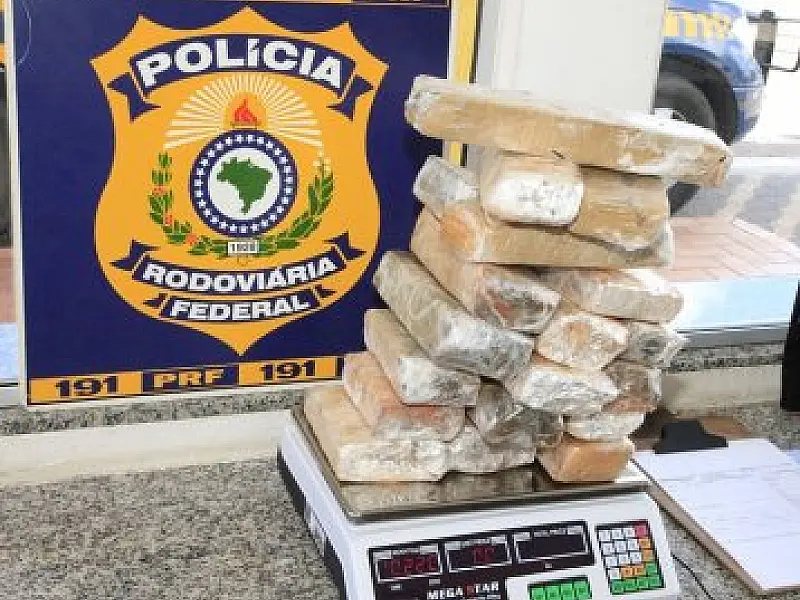 PRF prende jovem com 10 quilos de maconha em Coxim