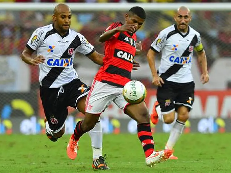 Flamengo empata e fatura o 33º título do Campeonato Carioca