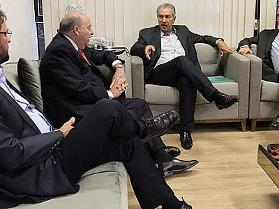 Governador discute integração de MS e Paraguai com embaixador e presidente da Fiems
