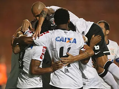 Com estádio vazio, Corinthians vence Millonarios na Libertadores