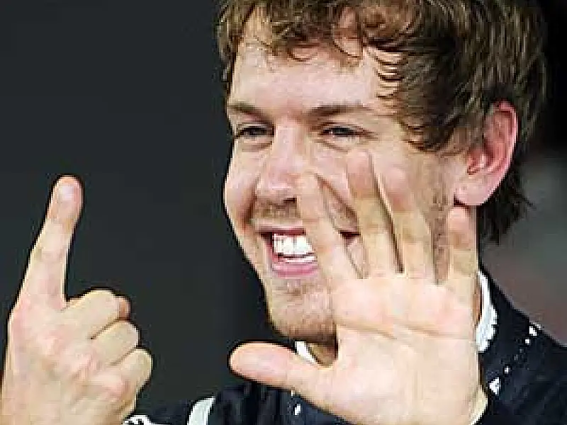 Vettel é pole em Interlagos e novo recordista da F-1