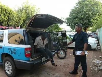 Idoso é preso por tráfico de drogas em boca de fumo