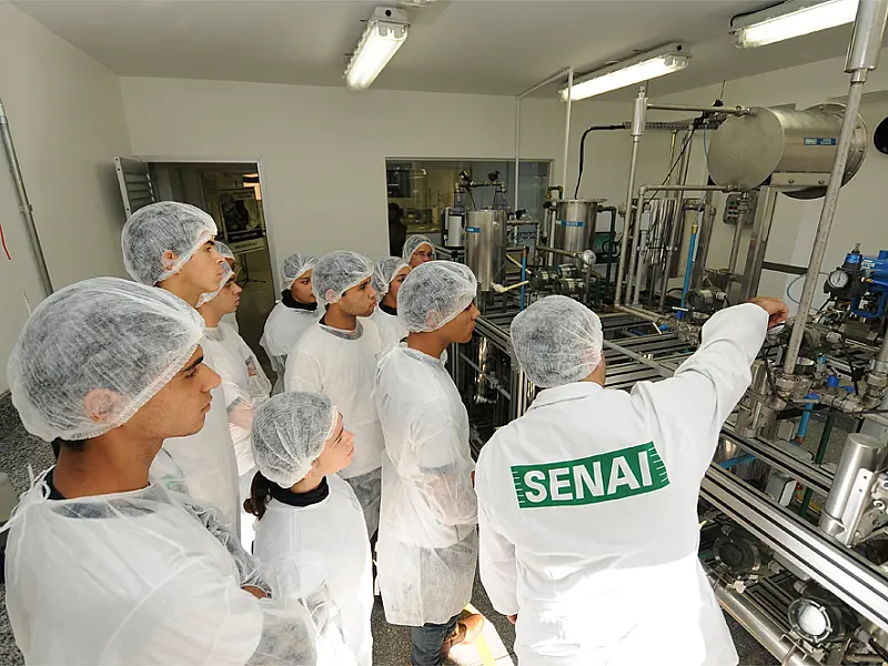 Senai oferece 1,7 mil vagas em 16 cursos técnicos gratuitos