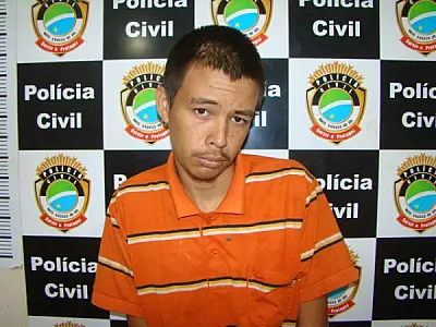 Jovem esfaqueia mãe e padrasto após ser impedido de sair de casa