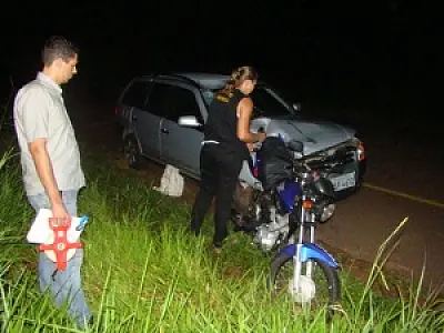Após ser atingido por carro, motociclista é arremessado a 60m e morre